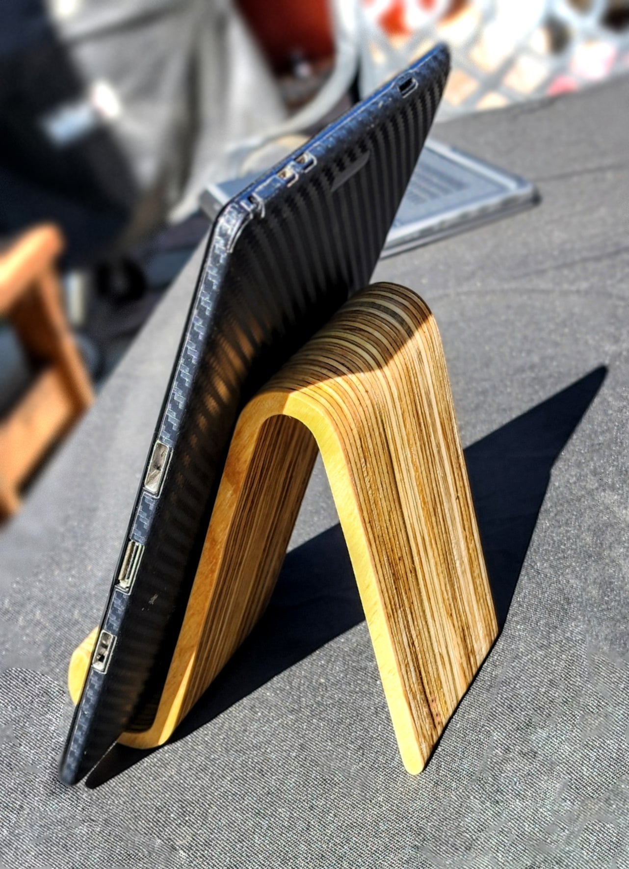 The Lofi Arch — Sculptural Wooden Tablet Stand