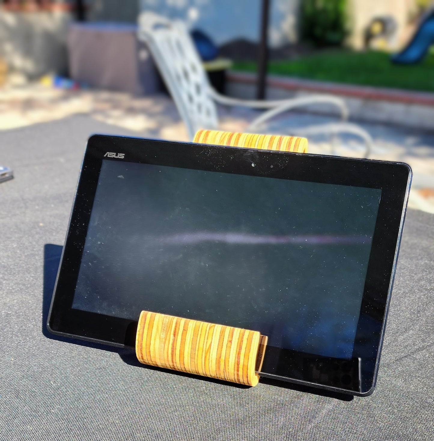 The Lofi Arch — Sculptural Wooden Tablet Stand