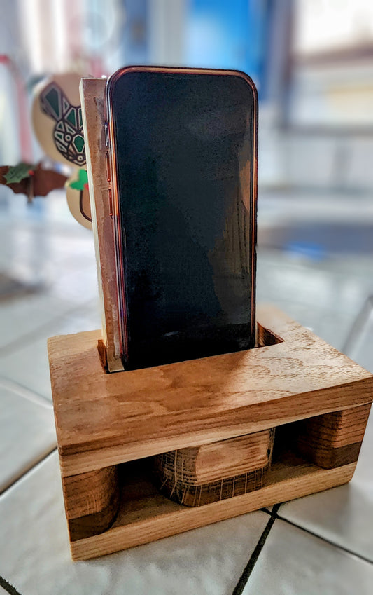 Artisan wooden wireless charger and sound amplifier stand – Lofi Woodworks